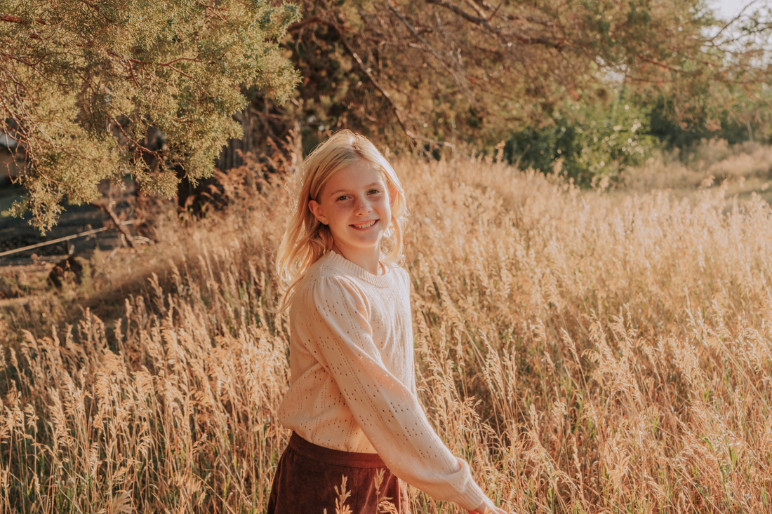 Sweater Weather Essentials: The Best Natural Fabrics for Fall Clothing